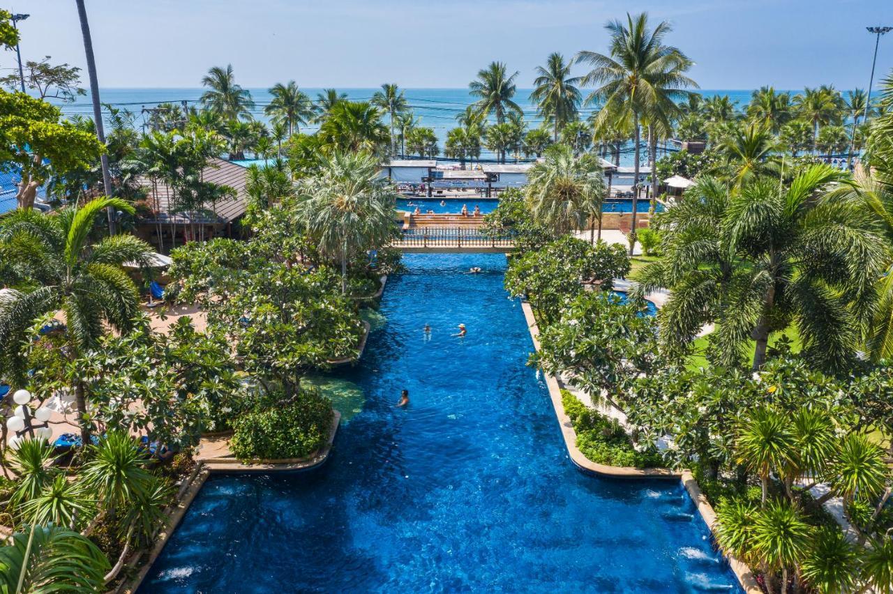 Jomtien Palm Beach Hotel And Resort - Sha Extra Plus Pattaya Esterno foto